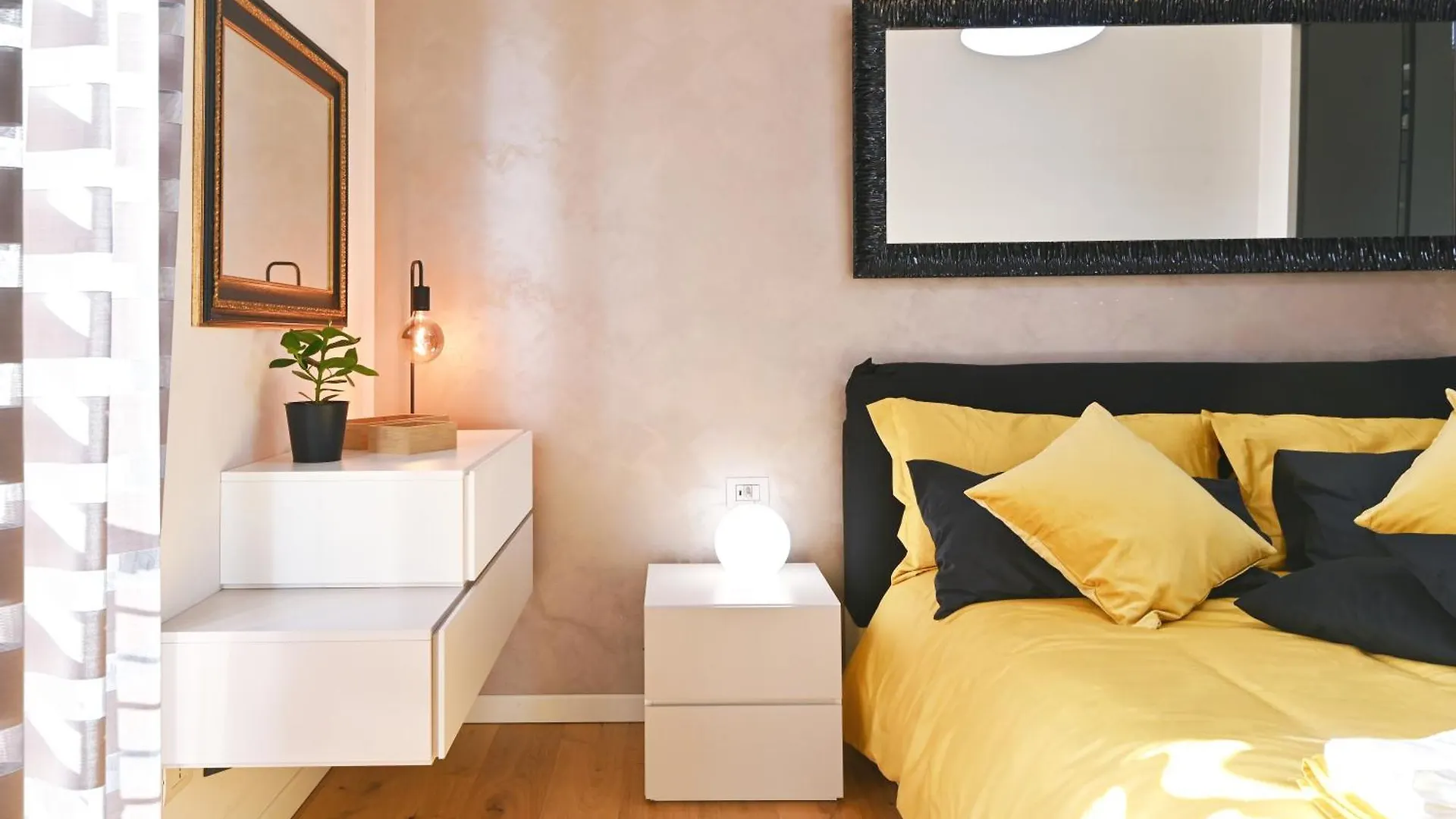 Apartment Appartamento Ugolini Milano